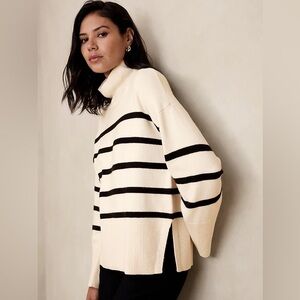 Banana Republic Stripped Sweater
